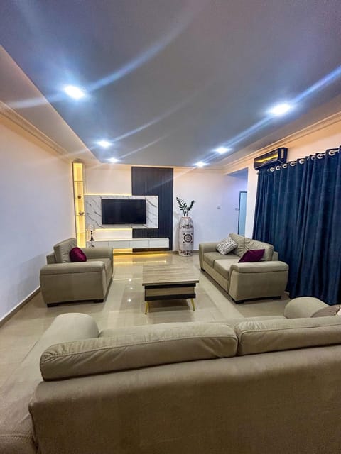 Communal lounge/ TV room, TV and multimedia, Living room