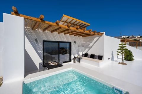 Facade/entrance, Hot Tub, Seating area