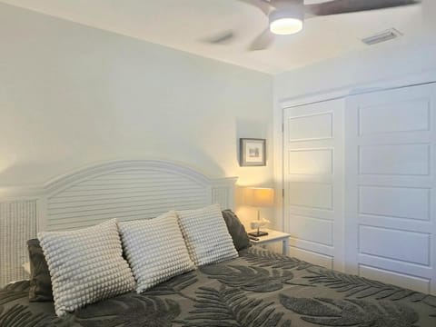 An Island Getaway at Palm Tree Villas Villa in Holmes Beach