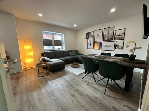 Living room, Photo of the whole room