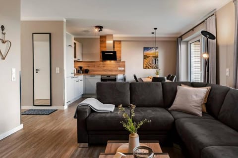 TV and multimedia, Kitchen or kitchenette, Living room, Seating area, Dining area, Evening entertainment