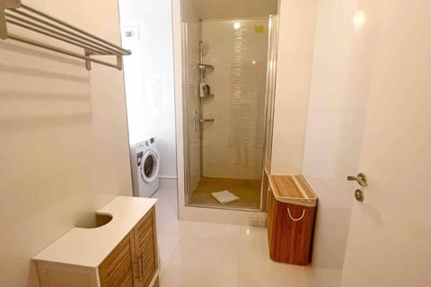 Shower, Bathroom, washing machine