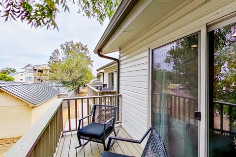 Lake Escape House in Lake Lyndon B Johnson