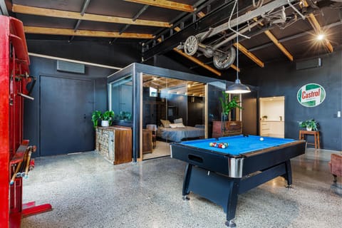 The Black Barn House in Auckland