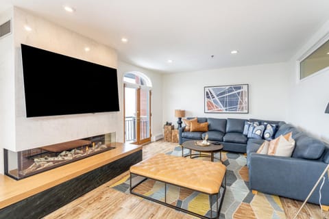 Bear Creek Lodge 411 by Alpine Lodging Telluride Apartment in Mountain Village