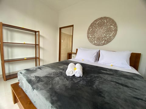 Bed, Photo of the whole room, Bedroom, towels, wardrobe, air conditioner