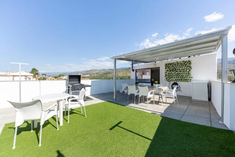 Property building, Balcony/Terrace, Living room