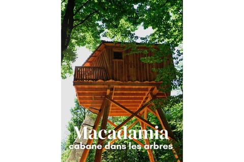 Les Cabanes de Fontfroide Campground/ 
RV Resort in Auvergne-Rhône-Alpes