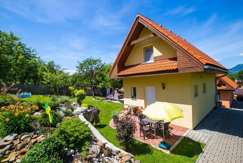 Garden, Balcony/Terrace