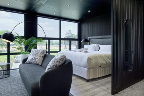 Seating area, Bedroom