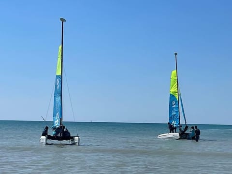 Cottage dans Parc Résidentiel de Loisirs, Piscine, 150M de la mer Chalet in Saint-Pair-sur-Mer
