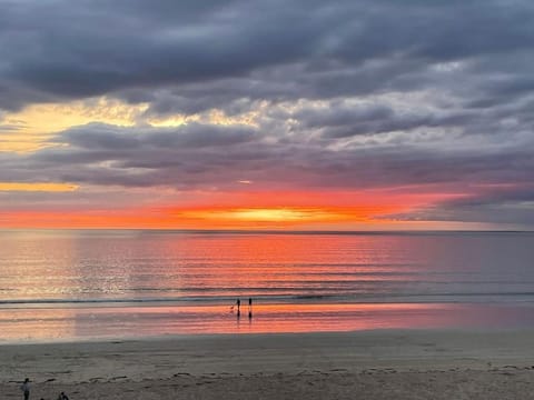 Cottage dans Parc Résidentiel de Loisirs, Piscine, 150M de la mer Chalet in Saint-Pair-sur-Mer