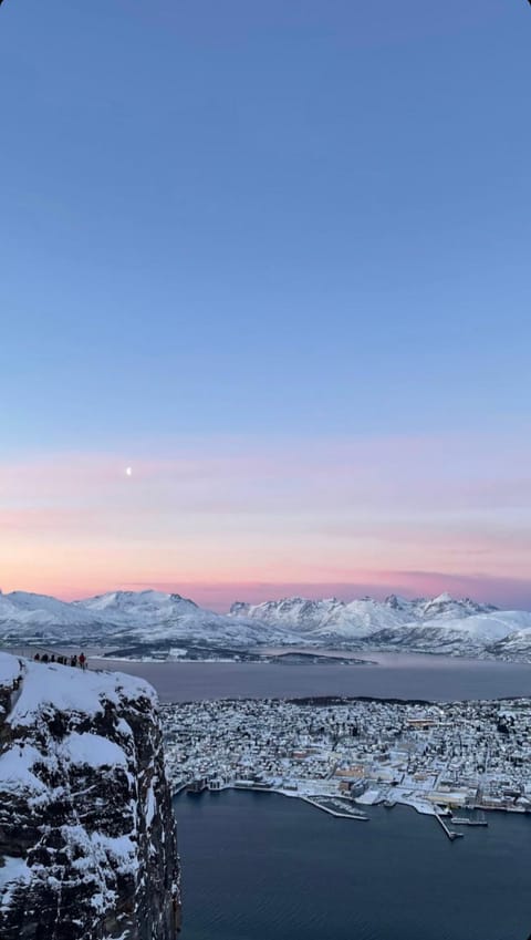 Penthouse with panorama view and great location! Apartment in Tromso