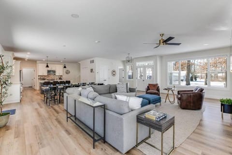 Luxury Estate with Stadium TDJ Views Sleeps 20 House in South Bend