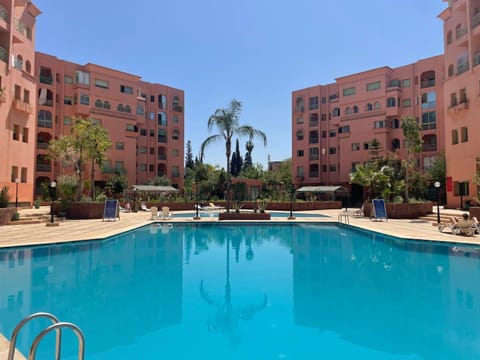 Property building, Pool view