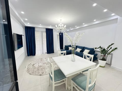 TV and multimedia, Seating area