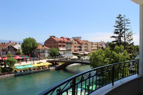 Villa Nestor Apartment in Municipality of Ohrid, North Macedonia