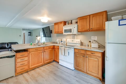 New Lisbon Family Gem about 3 Mi to Castle Rock Lake House in Wisconsin