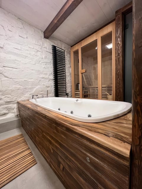 Hot Tub, Sauna, Bathroom, Bath