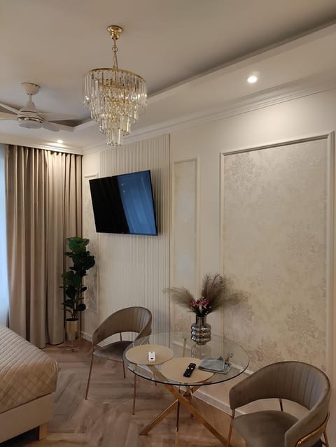 TV and multimedia, Seating area