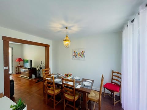 Gîte lumineux au cœur de Touraine, parking privé, Wi-Fi, 3 chambres - FR-1-381-539 House in Centre-Val de Loire