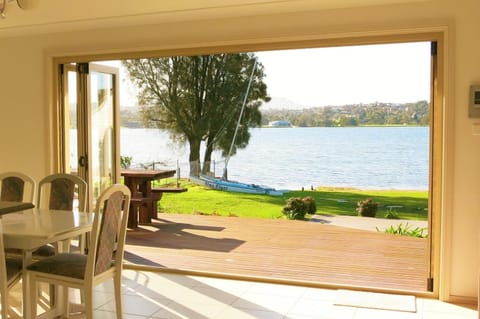 Patio, Day, Natural landscape, Garden, View (from property/room), Balcony/Terrace, Dining area, Garden view, Lake view, River view