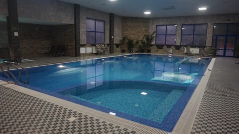 Swimming pool, Swimming pool