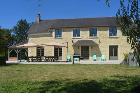 Property building, Garden view