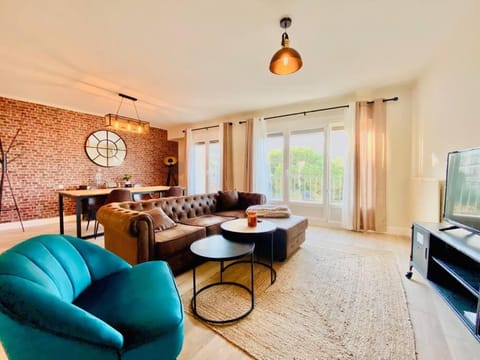 Communal lounge/ TV room, Seating area