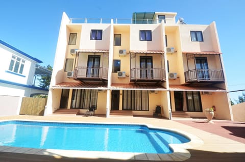 Property building, Facade/entrance, Swimming pool, Swimming pool