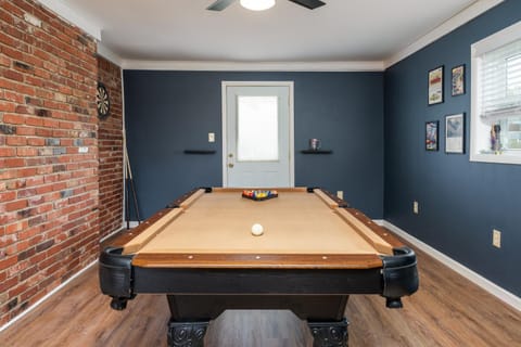 Billiard, Darts, Game Room