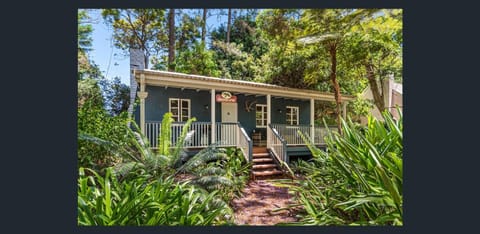 Property building, Natural landscape, Garden, Garden view