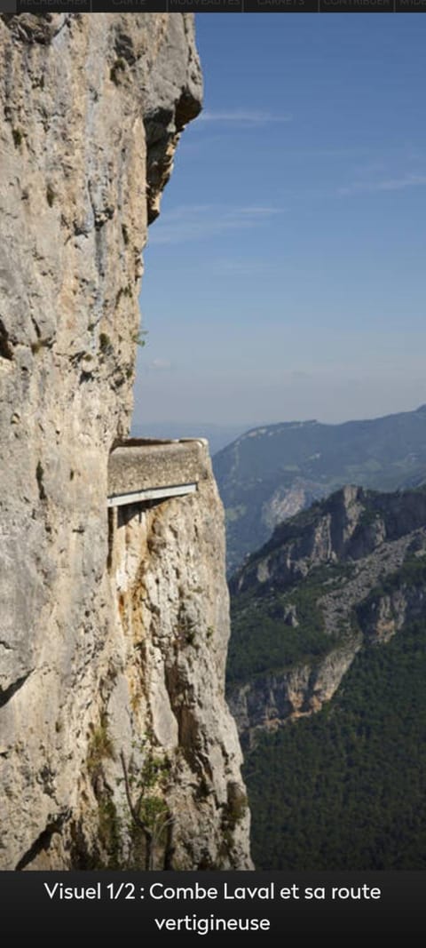Chambre dans chalet avec piscine Apartment in Provence-Alpes-Côte d'Azur