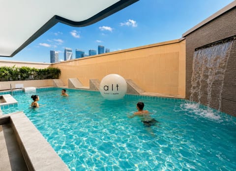 Swimming pool