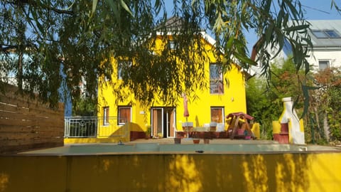 Property building, Garden view