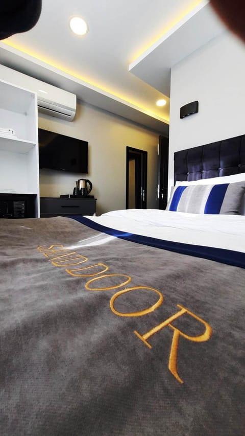 Bed, Photo of the whole room