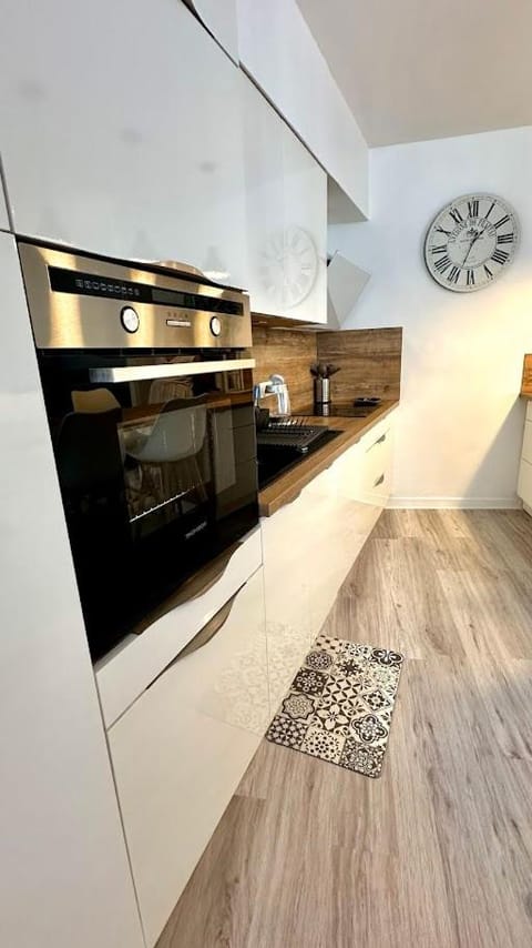 dishwasher, oven, stove, kitchen