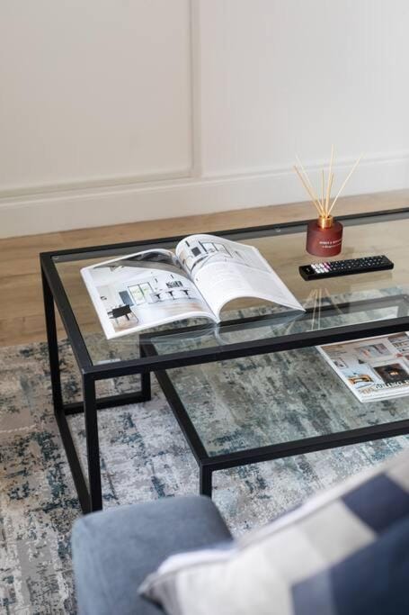 Top Floor, City Centre, Parking Apartment in Belfast