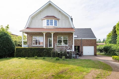 Gastenverblijf in Belle epoque woning Bed and Breakfast in Bruges