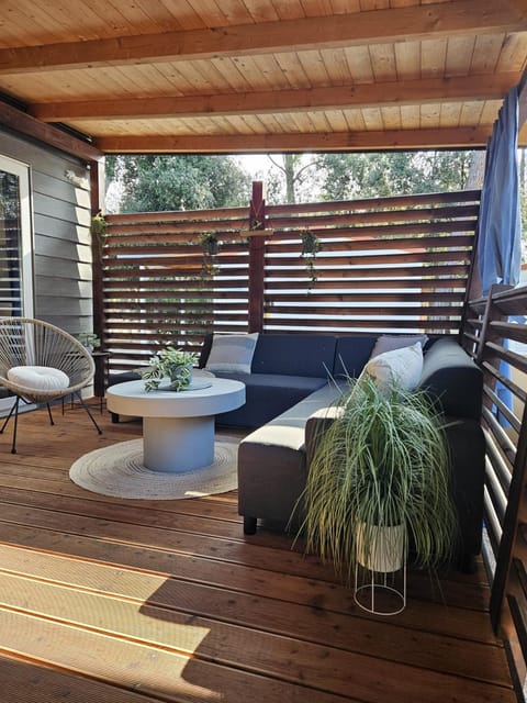 Day, Balcony/Terrace, Living room