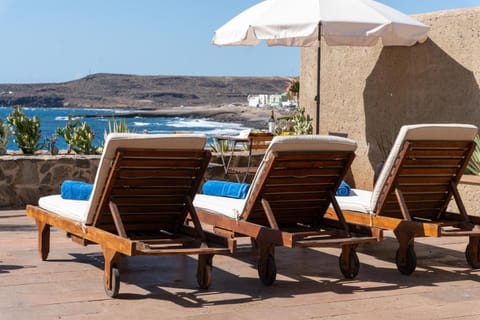 View (from property/room), Sea view, sunbed