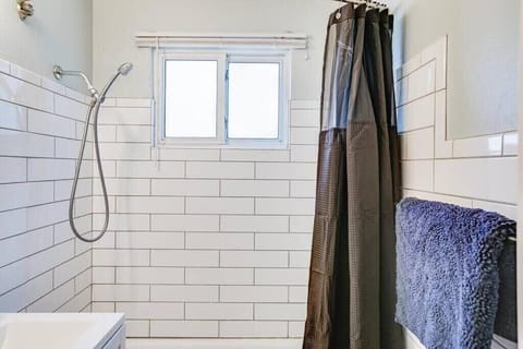 Perfect Notre Dame Weekend Home, 0.8 Miles to ND! House in Mishawaka