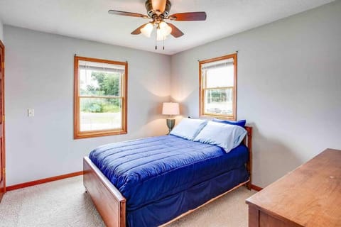 On Campus Home Updated Steps From Hesburgh - 10+ House in Notre Dame