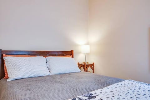 Artist’s Vintage Home 5 mins from ND Campus House in Mishawaka