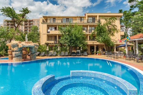 Property building, Swimming pool