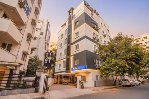 Property building, Day