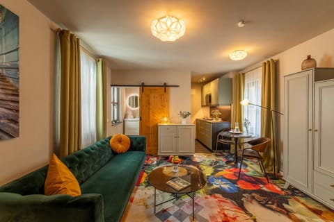 Living room, Photo of the whole room