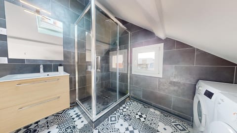 Shower, Bathroom, Bath