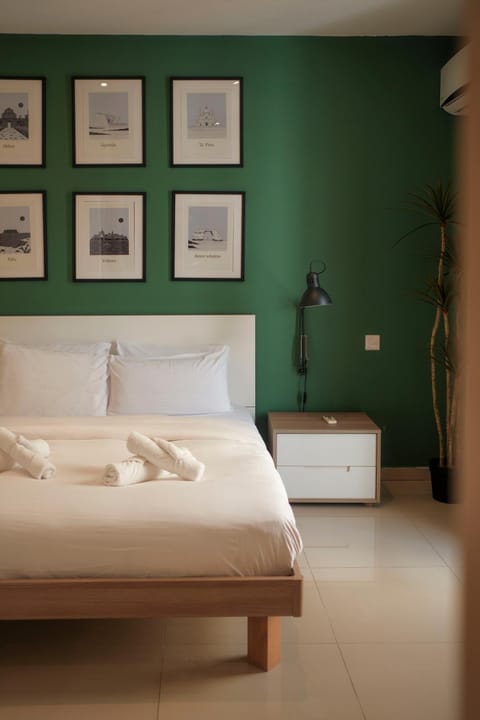 Bed, Photo of the whole room, Bedroom, air conditioner, air conditioner
