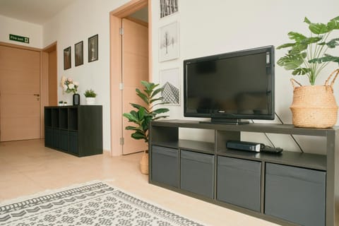 TV and multimedia, Living room, Decorative detail